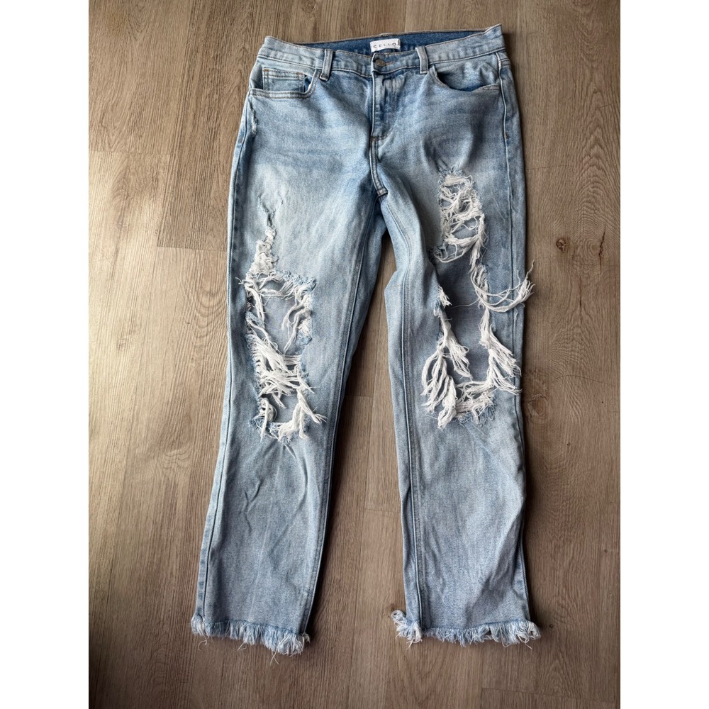 Cello Women Light Wash Distressed Straight Leg Jeans Raw Hem Size 7 WV15732BE-MD